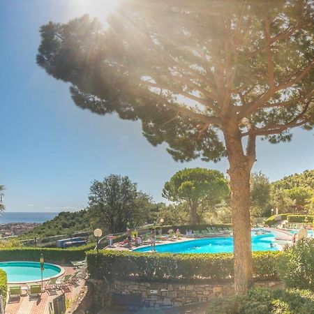 Villaggio Colombo Nuova Gestione Marina dʼMarina dʼAndora Exteriör bild