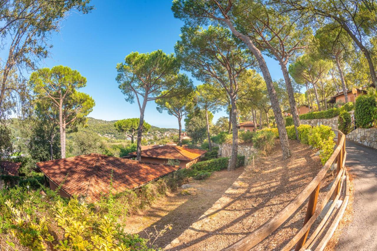 Villaggio Colombo Nuova Gestione Marina dʼMarina dʼAndora Exteriör bild